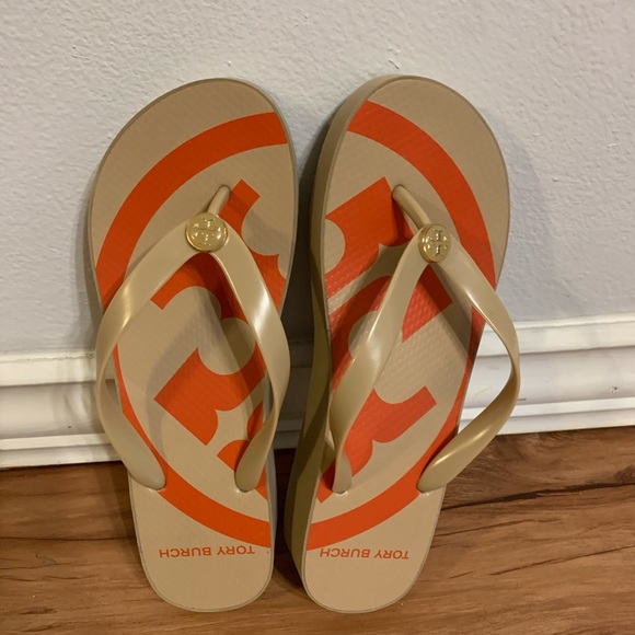 🚫SOLD🚫Tory Burch Orange and Tan Sandals - Picture 9 of 15